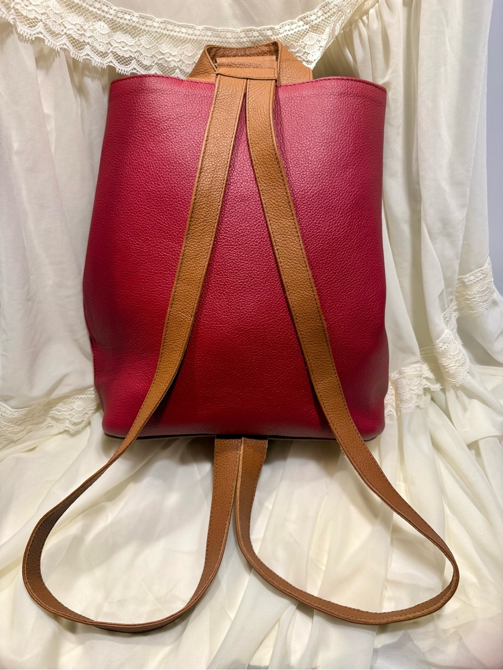 Cristina OROZCO Red Pebbled Leather Backpack Sling Festival Boho Quiet Luxury - Picture 2 of 10